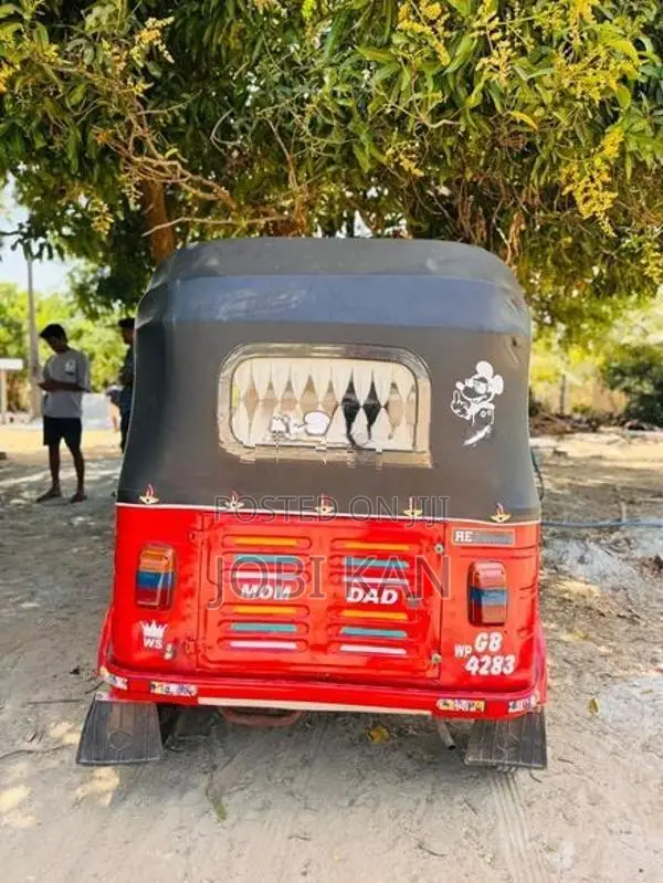 Bajaj RE 2004