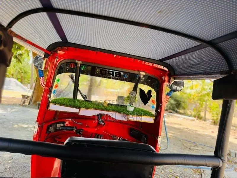 Bajaj RE 2004