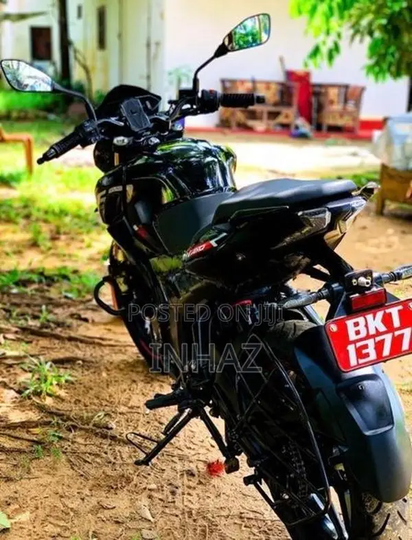 Bajaj Pulsar N160 Premium Edition 2025