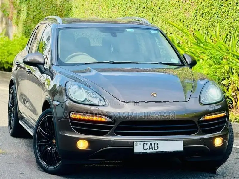 Porsche Cayenne 2012