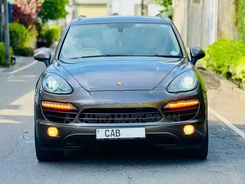 Porsche Cayenne 2012