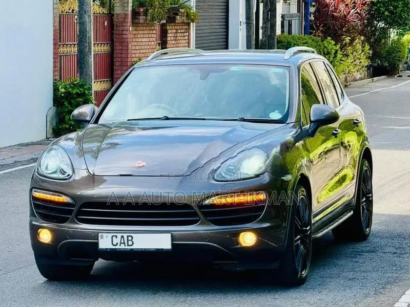 Porsche Cayenne 2012