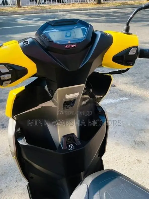 Hero XOOM 125R 2026