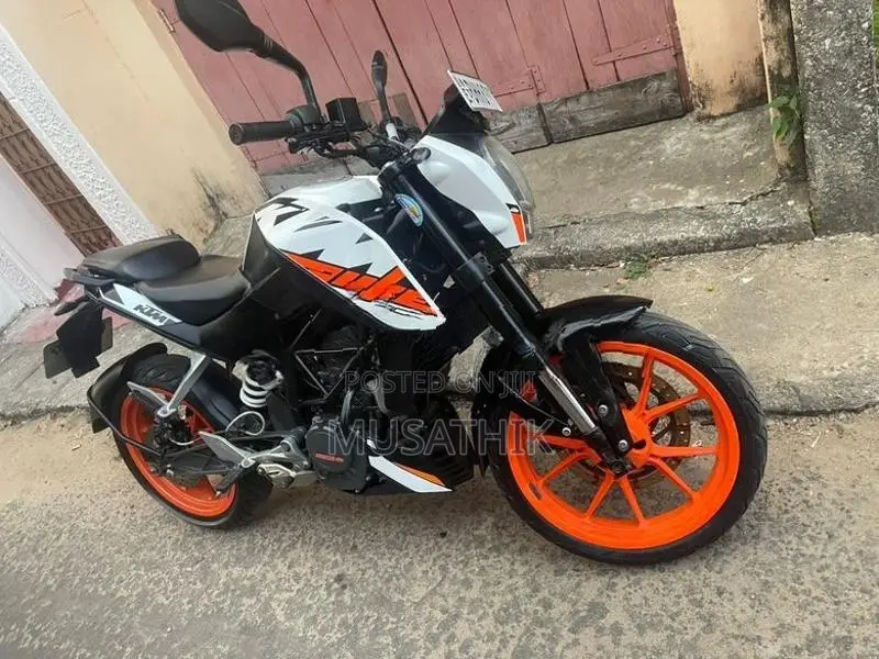 KTM Duke 200 bs4 2019