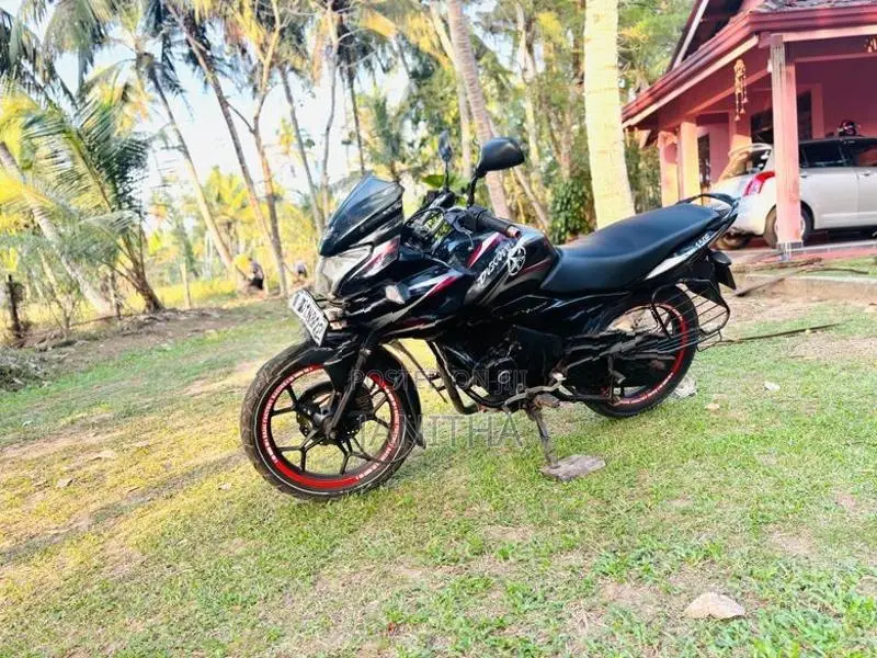 Bajaj Discover 150F 2015