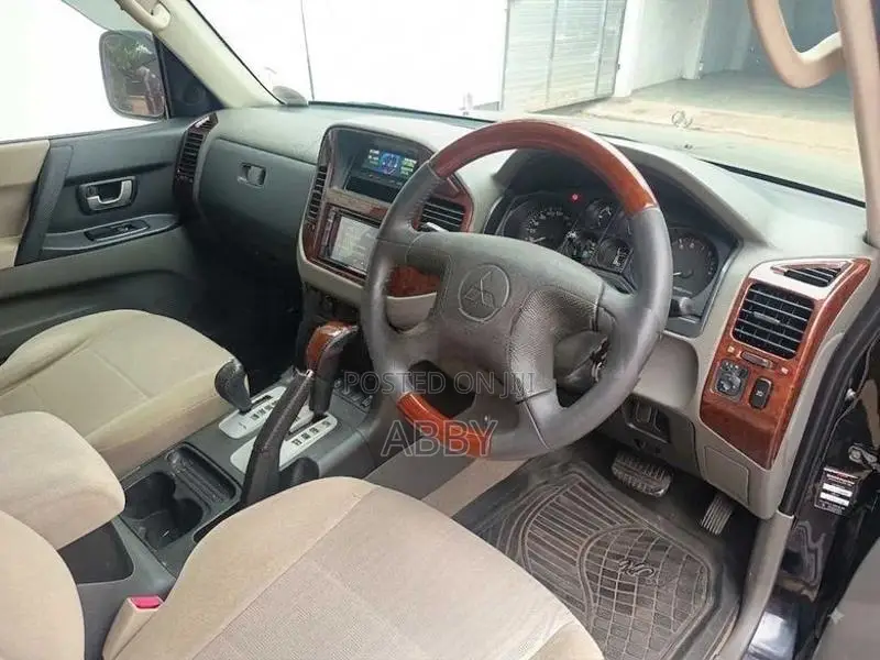 Mitsubishi Montero GLX 2006