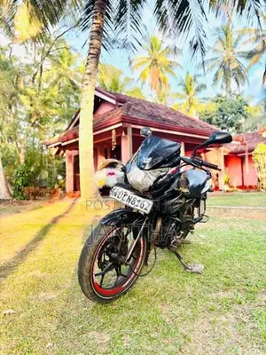 Bajaj Discover 150F 2015