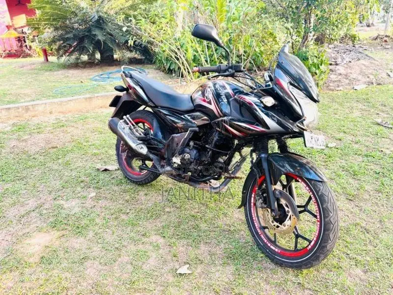 Bajaj Discover 150F 2015