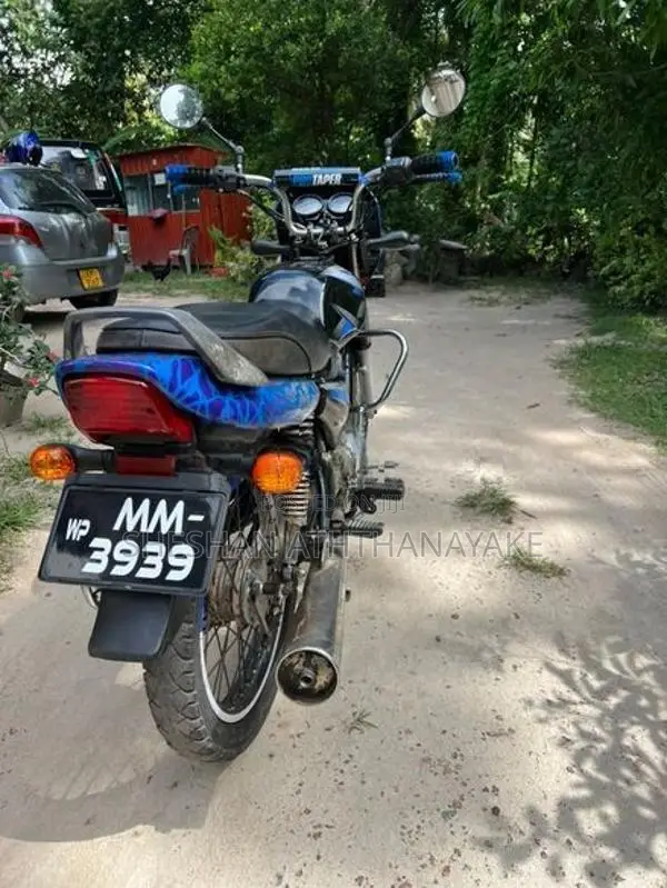 Bajaj CT100 2006