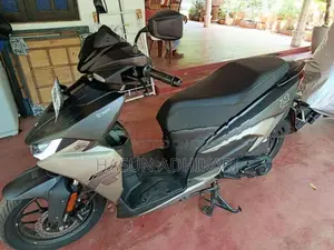 Hero XOOM 125R 2025