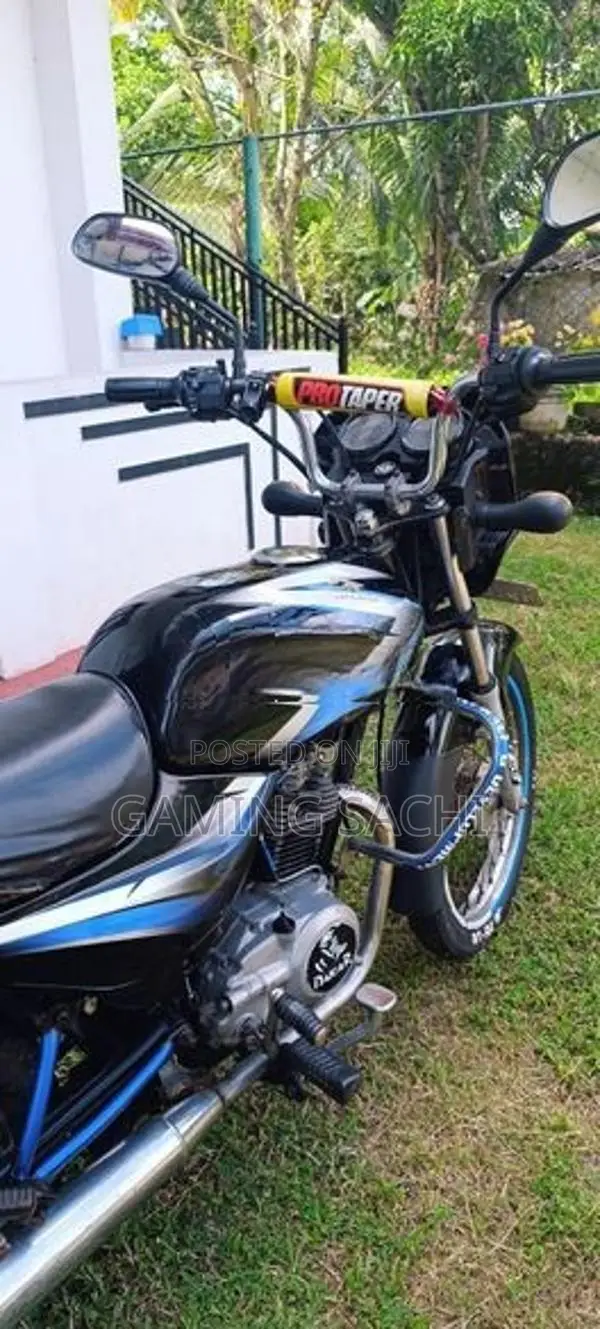 Bajaj CT100 2006