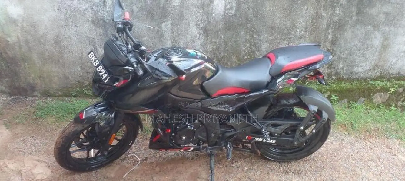 Bajaj Pulsar N160 2025