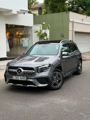 Mercedes Benz GLB 200 Premium Plus UK 2020