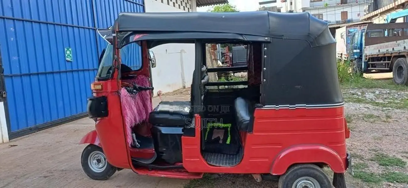 Bajaj RE 4 Stroke 2016