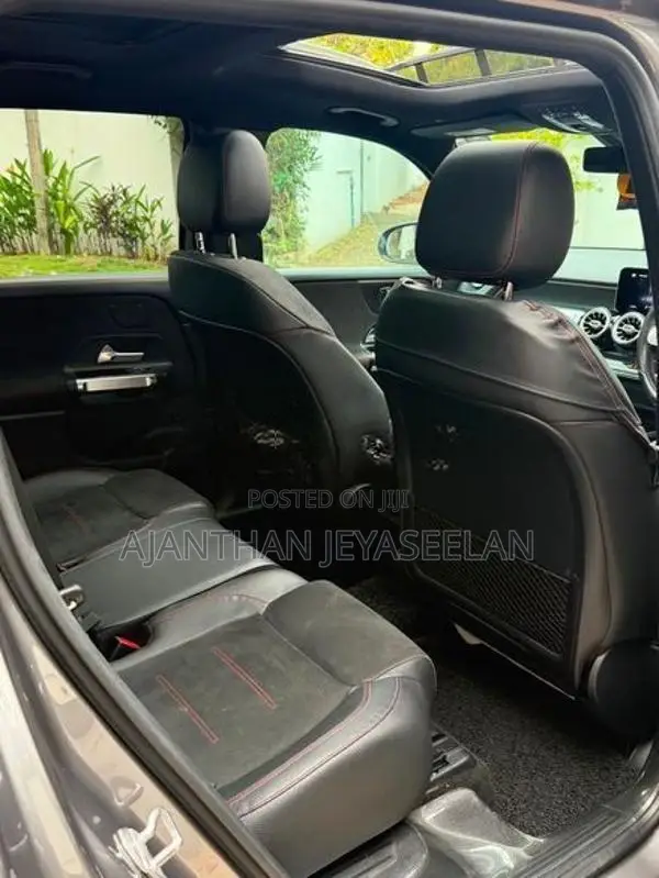 Mercedes Benz GLB 200 Premium Plus UK 2020