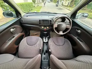 Nissan March AK12 1300 2008