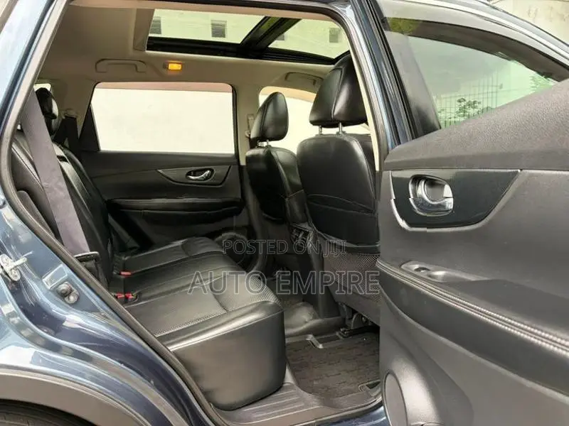 Nissan X-Trail Hybrid 2016