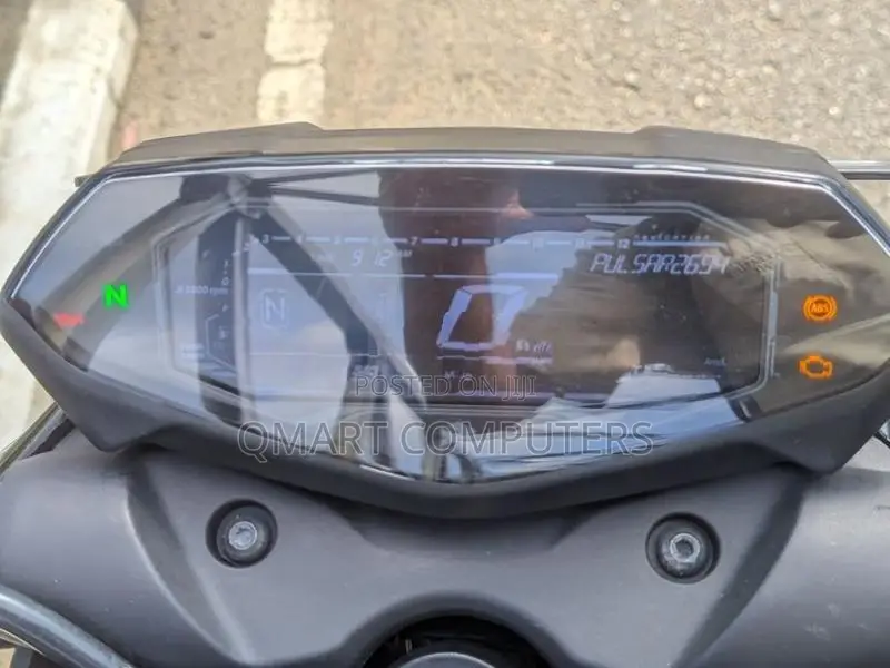 Bajaj Pulsar N160 Premium 2025