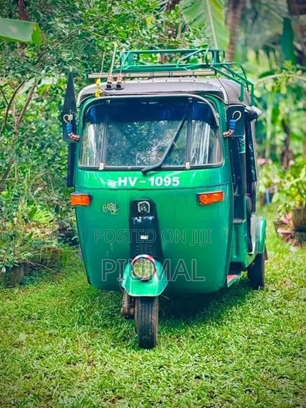 Bajaj RE 2003