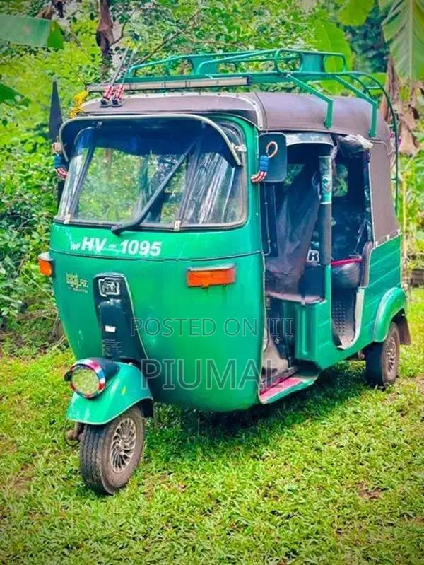 Bajaj RE 2003