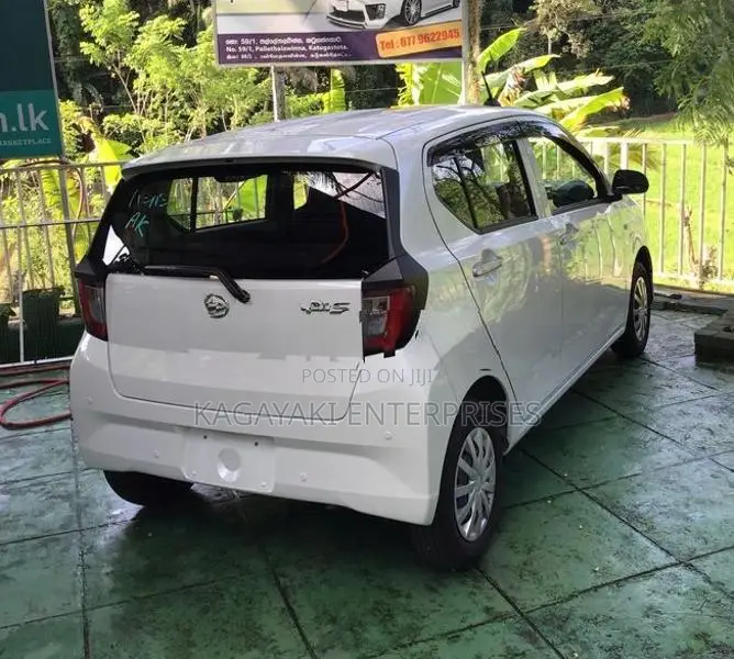 Daihatsu Mira ES L Pearl RearWiper 2025