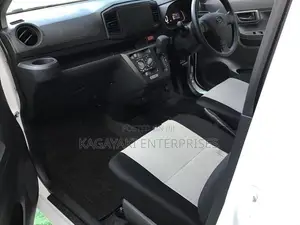 Daihatsu Mira ES L Pearl RearWiper 2025