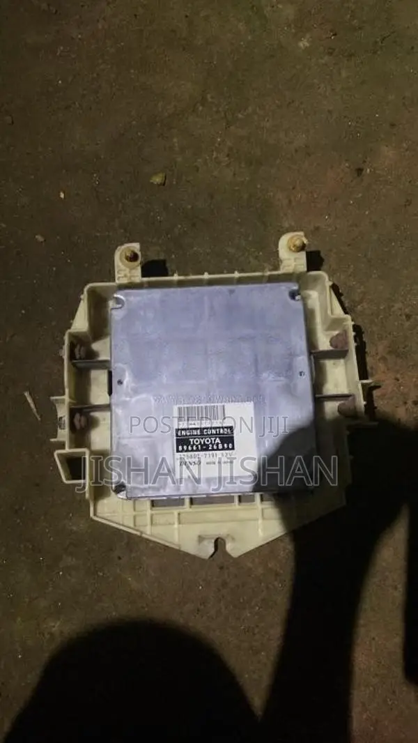 ToyotaHiAceKDH200EngineECUBatteryTray for Van