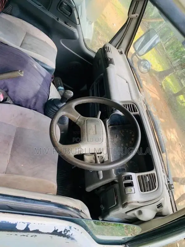 IsuzuSamanalaMuuna for Lorry