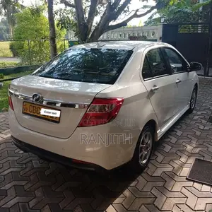 Perodua Bezza 2018 Car (Used)