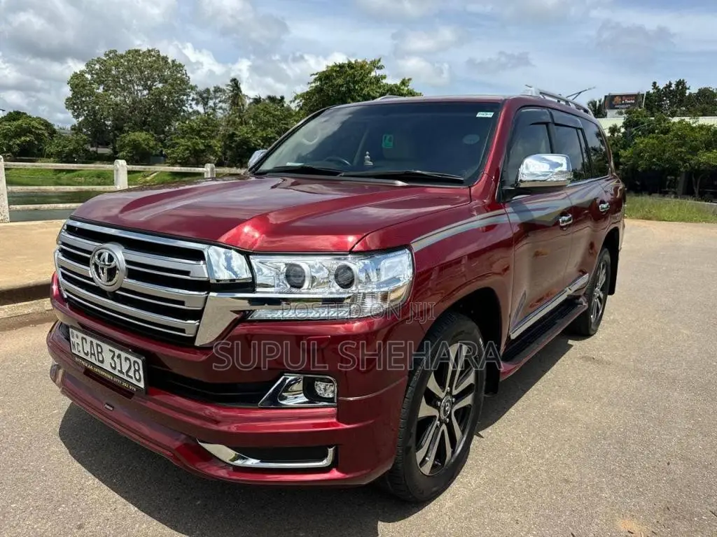 Toyota V8 2013 SUV (Used)