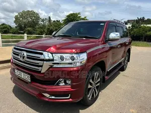 Toyota V8 2013 SUV (Used)