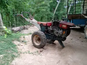 Kubota K700 1998 Tractor (Used)