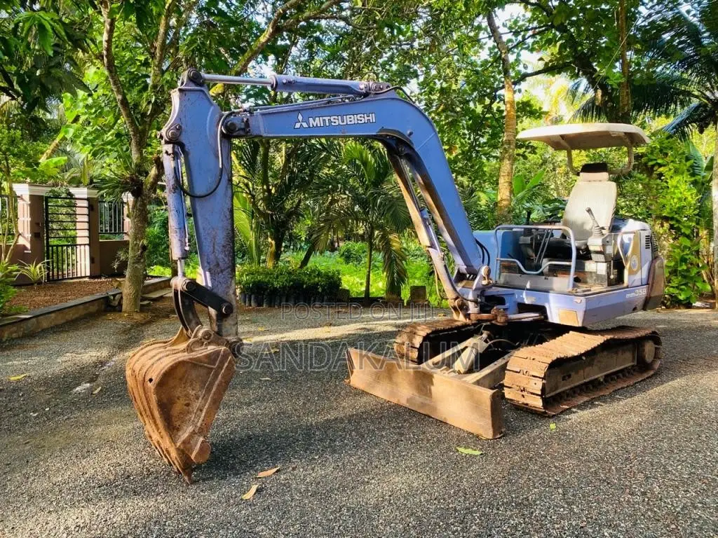 Mitsubishi Mm 35B 2020 Heavy-Duty (Used)