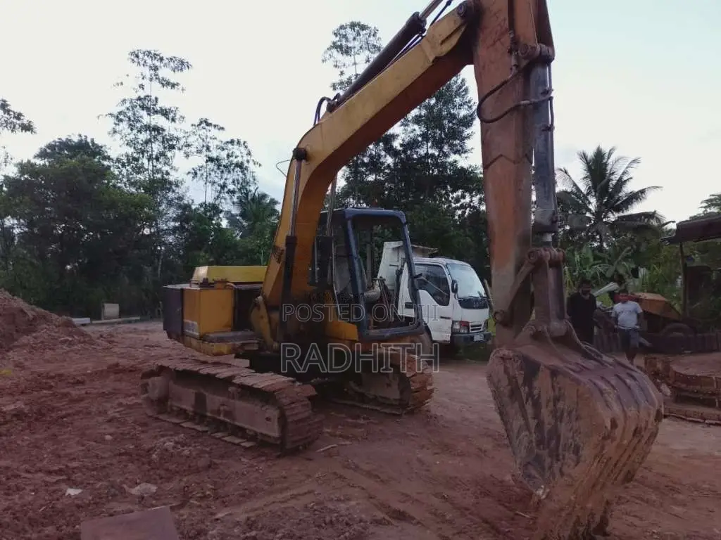 Kobelco 04 2003 Heavy-Duty (Used)