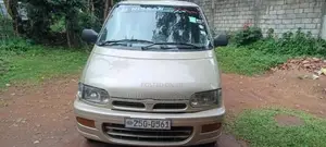 Nissan Serena 1993 Van (Used)