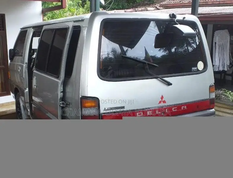 Mitsubishi PO5 1989 Van (Used)