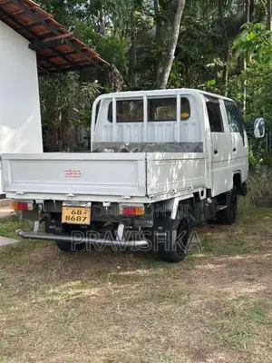 Toyota CrewCab 1985 Crew Cab (Used)