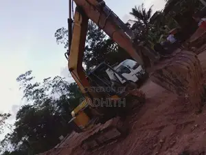 Kobelco 04 2003 Heavy-Duty (Used)