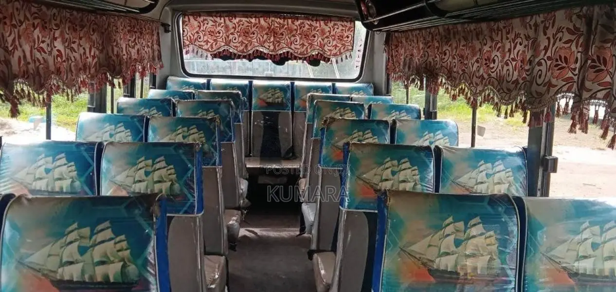 Eicher Starline 2015 Bus (Used)