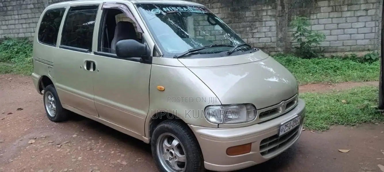 Nissan Serena 1993 Van (Used)