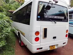 Mitsubishi Fuso 2011 Bus (Used)