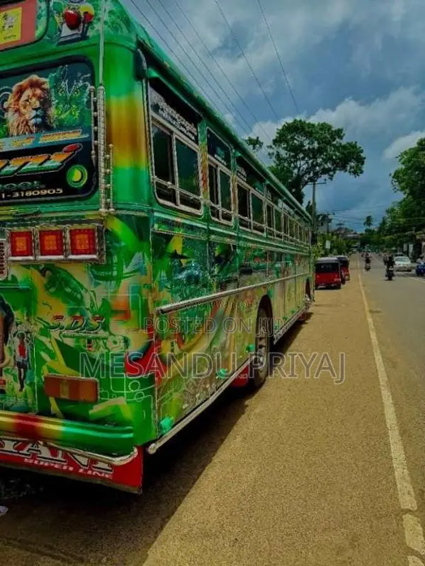 Ashok-Leyland Viking 2010 Bus (Used)