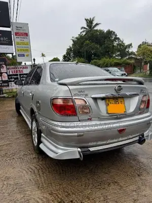 Nissan N16 2001 Car (Used)