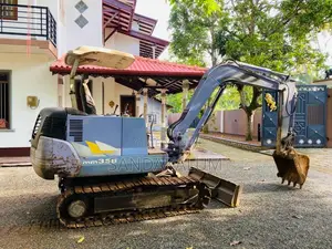 Mitsubishi Mm 35B 2020 Heavy-Duty (Used)