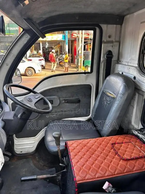 Tata Dimo Batta 2006 Lorry (Used)
