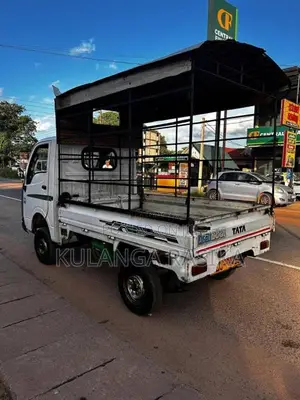 Tata Dimo Batta 2006 Lorry (Used)