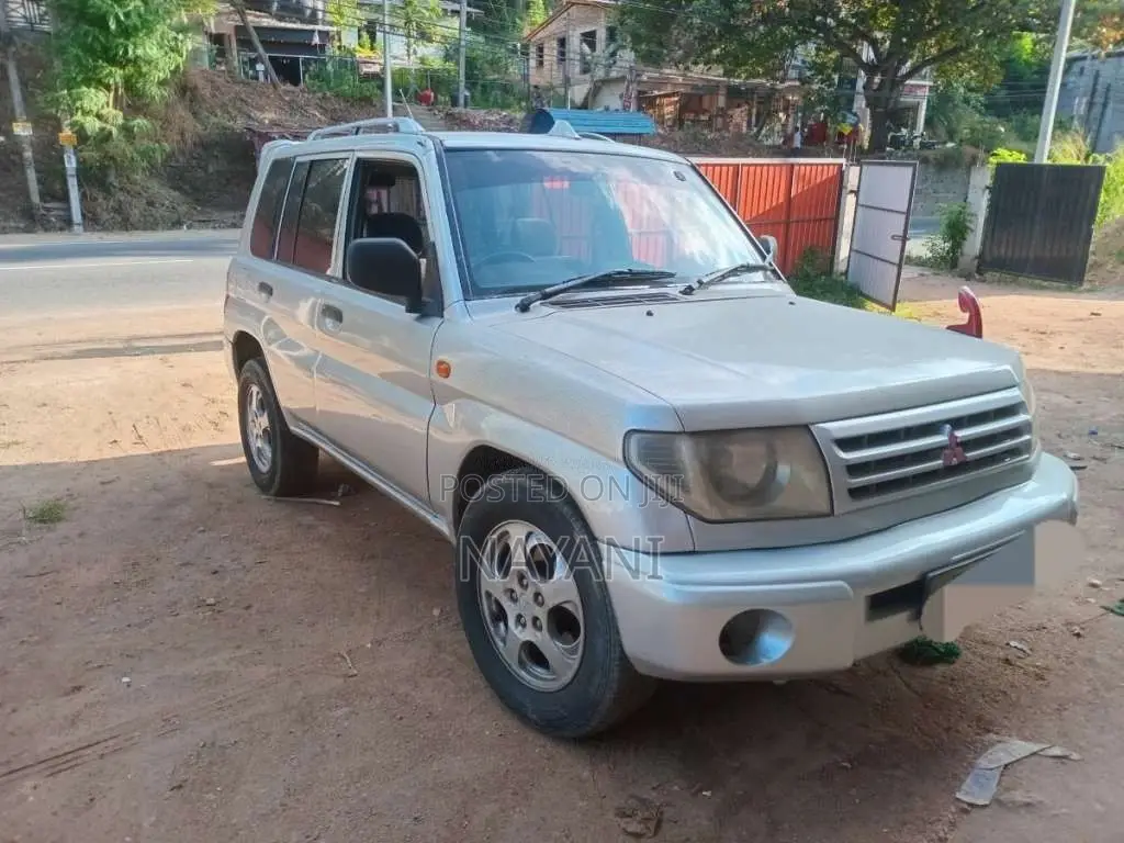 Mitsubishi Pajero 2002 SUV (Used)