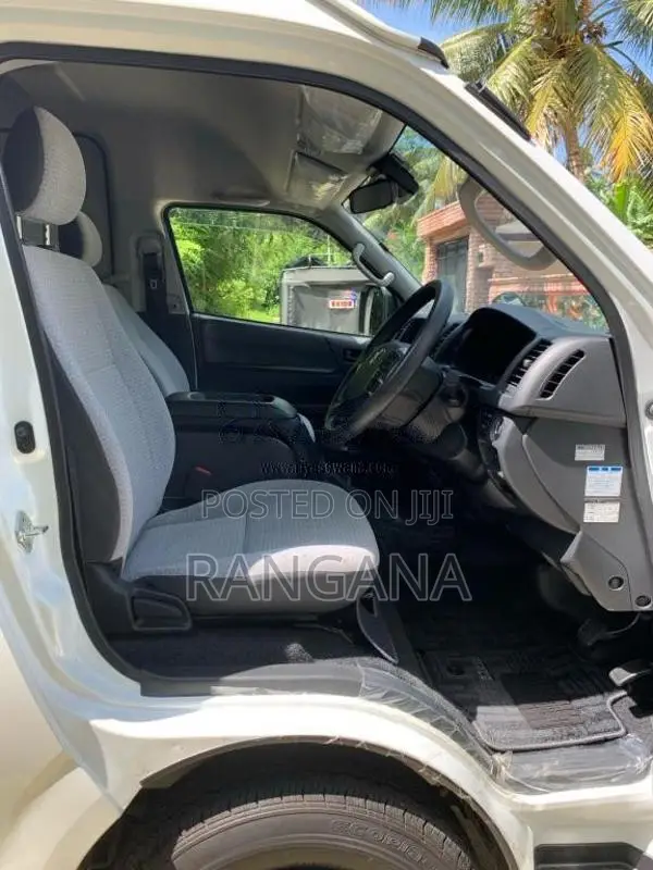 Toyota Hiace GDH KDH 2023 Van Unregistered (Recondition)