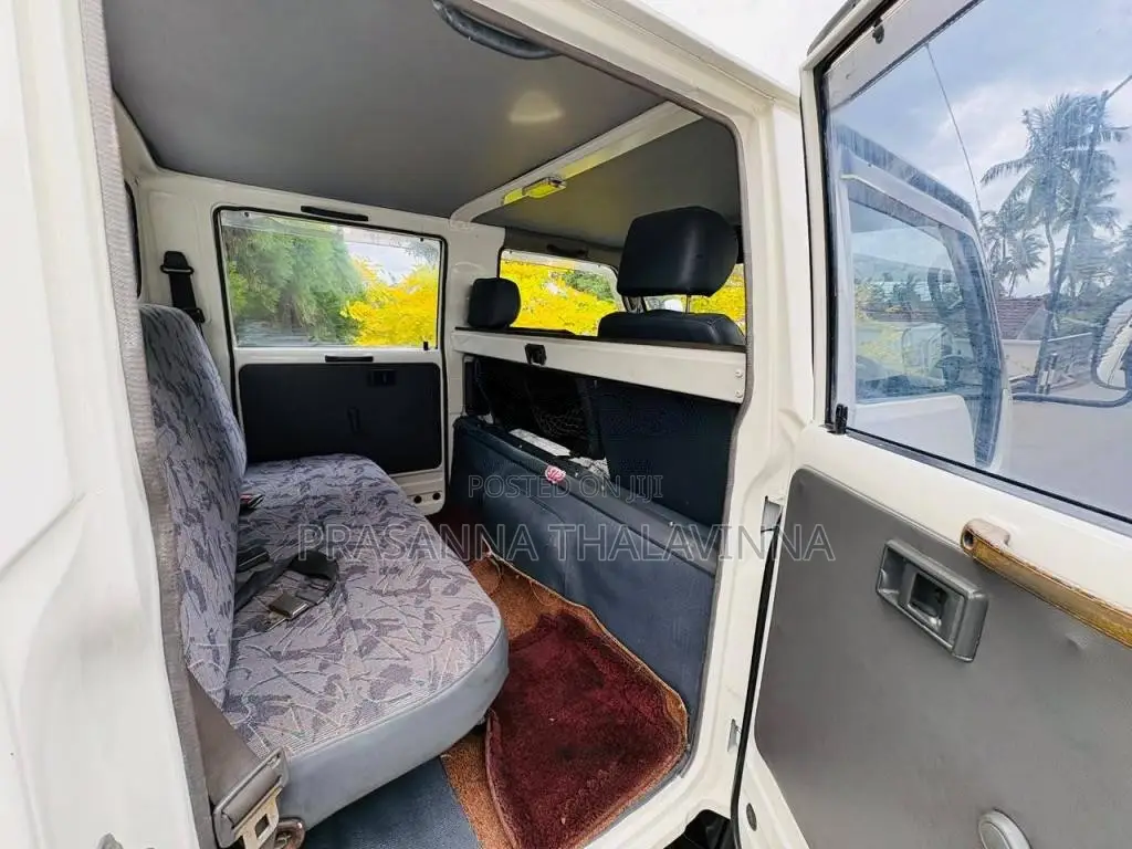 Toyota CrewCab 2006 Crew Cab (Used)