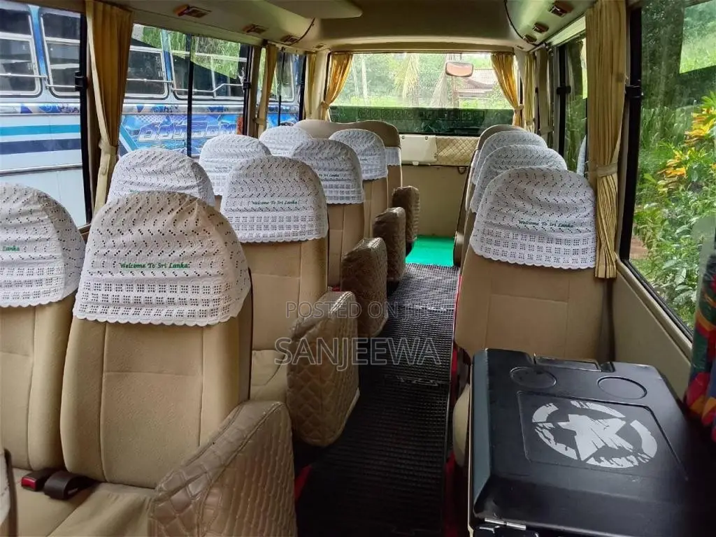Mitsubishi Fuso 2011 Bus (Used)